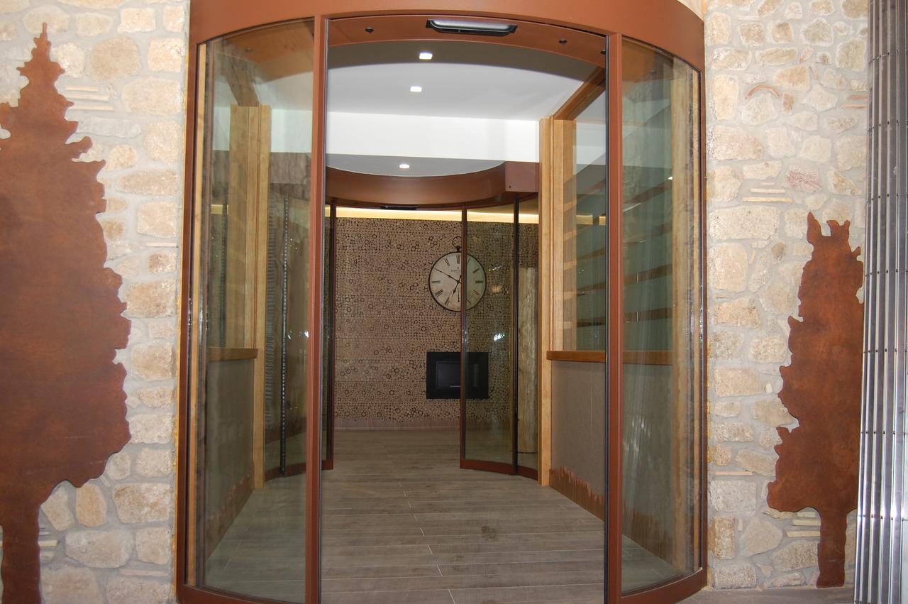 Hotel National Park & 4*